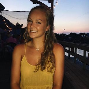 Meet your Posher, Olivia